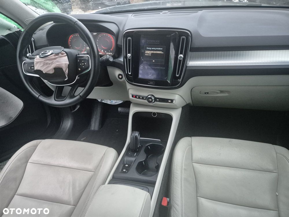 Volvo XC 40 T5 AWD Geartronic Momentum - 28