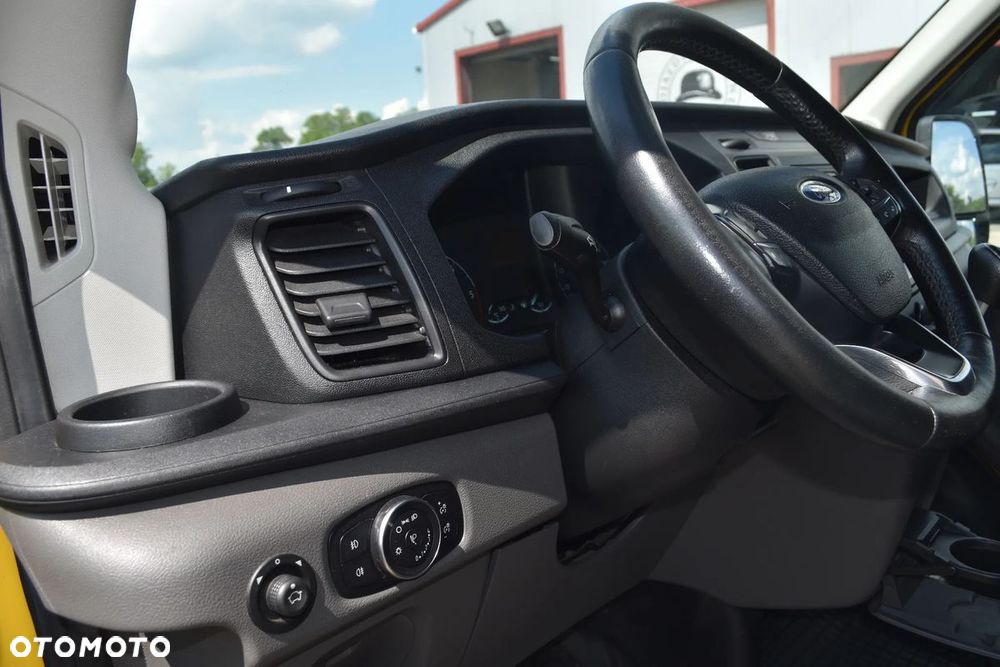 Ford Transit - 16