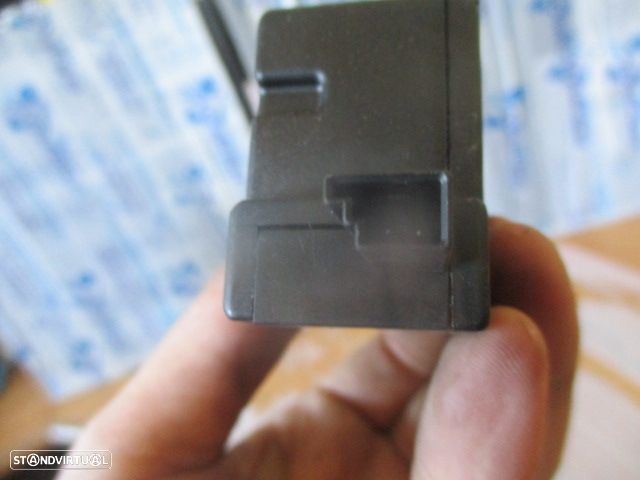 Fecho 67116930764 BMW E91 SW 2011 Combustivel 2 PINOS BMW E90 FASE 1 2005 320D 163CV 4P CINZA Combustivel 2 PINOS - 2
