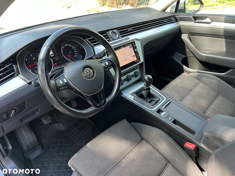 Volkswagen Passat Variant 2.0 TDI SCR Comfortline - 8
