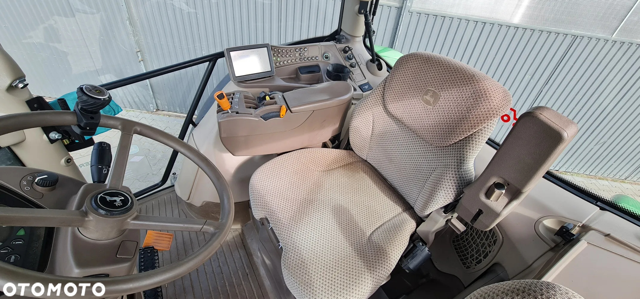 John Deere 6210 R - 9