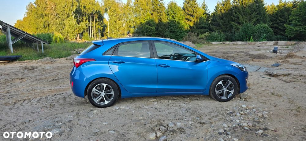 Hyundai i30 blue 1.4 Style - 9