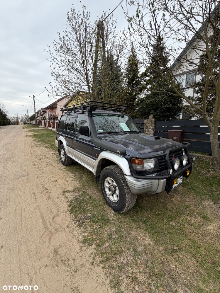 Mitsubishi Pajero - 2