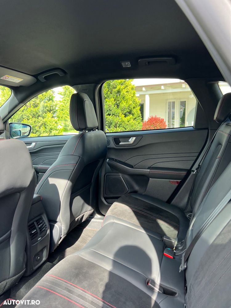 Ford Kuga 2.5 Duratec FWD PHEV ST-Line X - 38