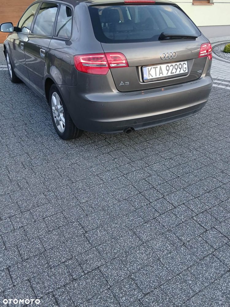 Audi A3 Sportback 1.6 TDI DPF Ambition S tronic - 5