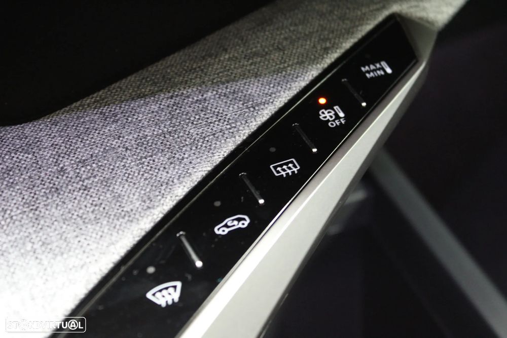 Peugeot 5008 1.2 Hybrid Allure e-DCS6 - 14