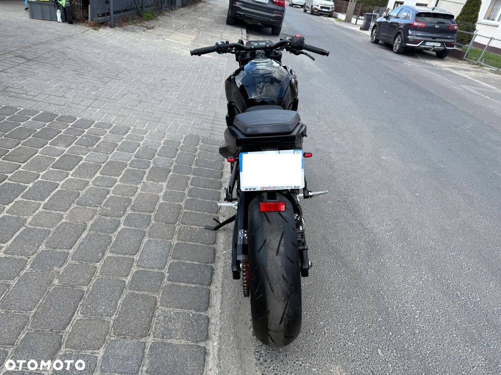 Suzuki GSX - 5