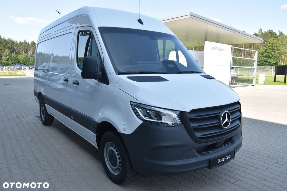 Mercedes-Benz Sprinter - 4
