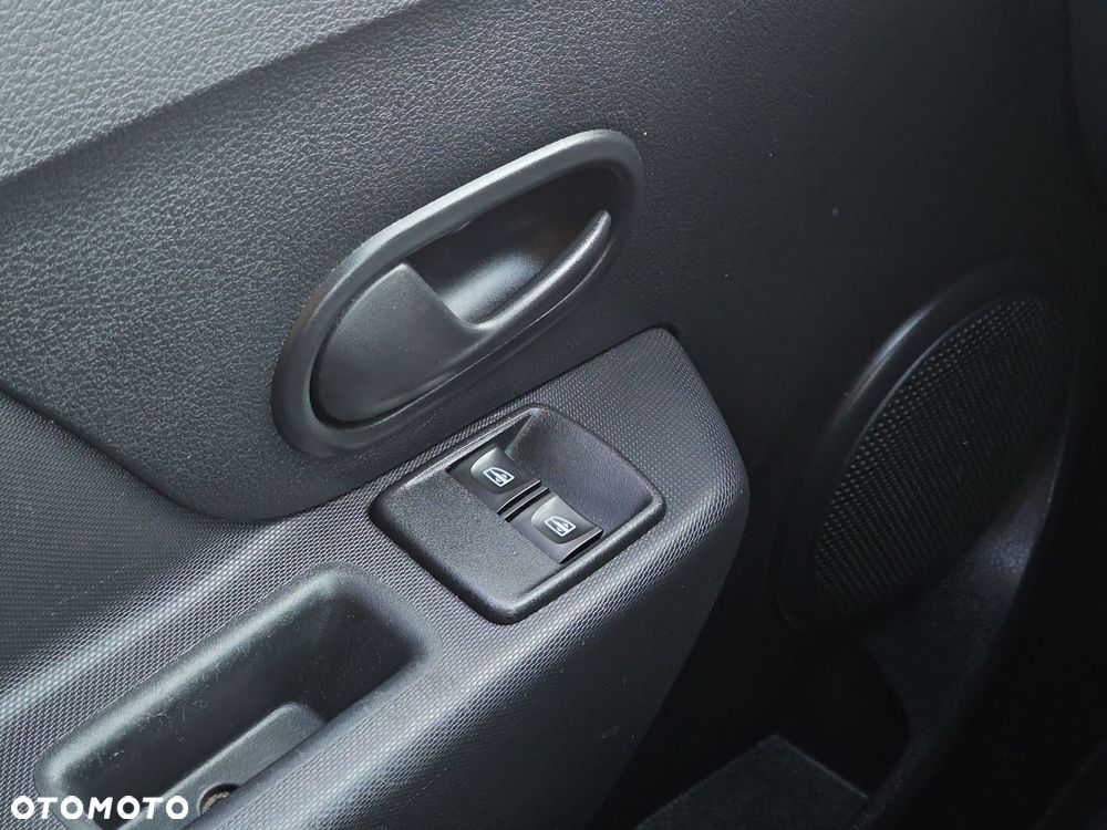 Dacia Sandero - 16