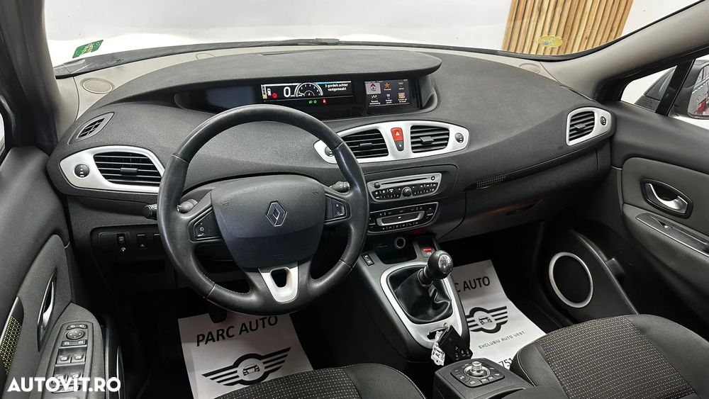 Renault Grand Scenic - 7