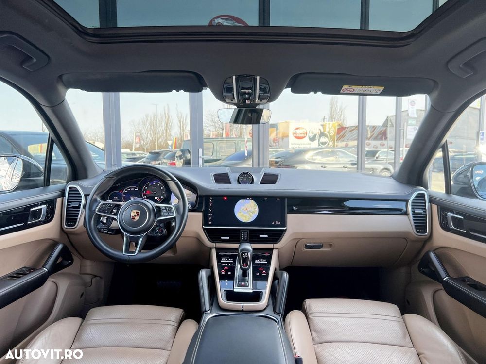 Porsche Cayenne - 7