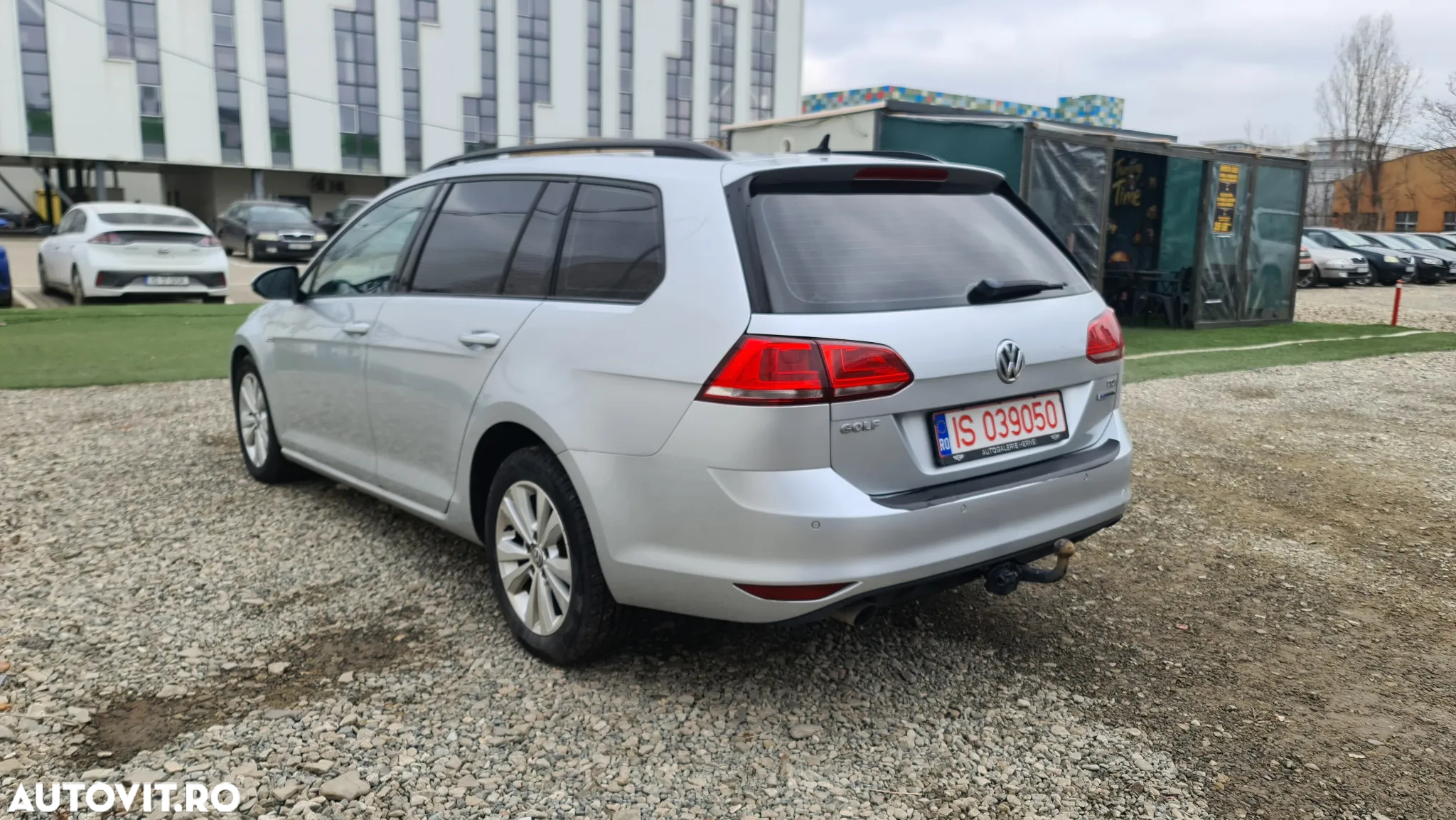 Volkswagen Golf 1.6 TDI BlueMotion Technology Comfortline - 4