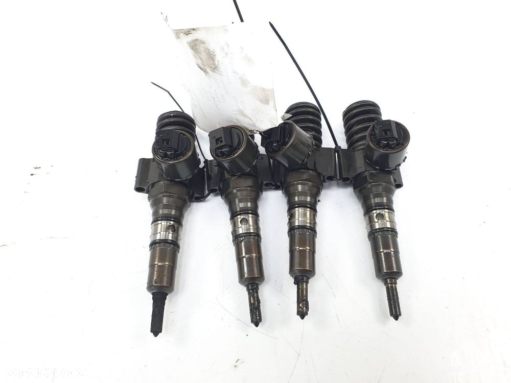 WTRYSKIWACZE KOMPLET SEAT TOLEDO III 0414720404 03G130073G - 1