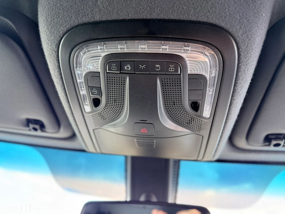 Mercedes-Benz Sprinter - 16