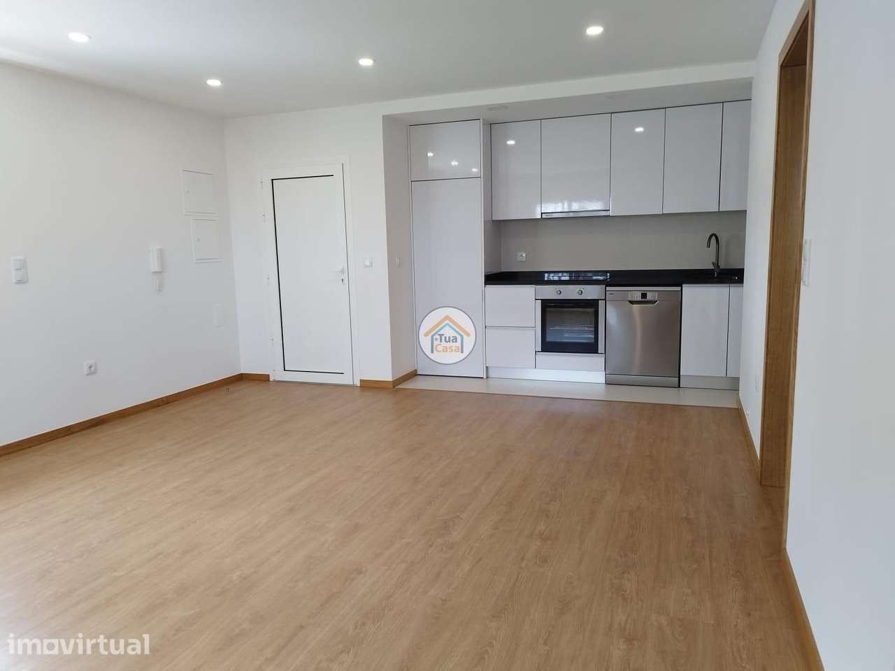 Arrendamento de Apartamento Moradia T2 em Monte Fralães (União de Freg - Grande imagem: 3/15