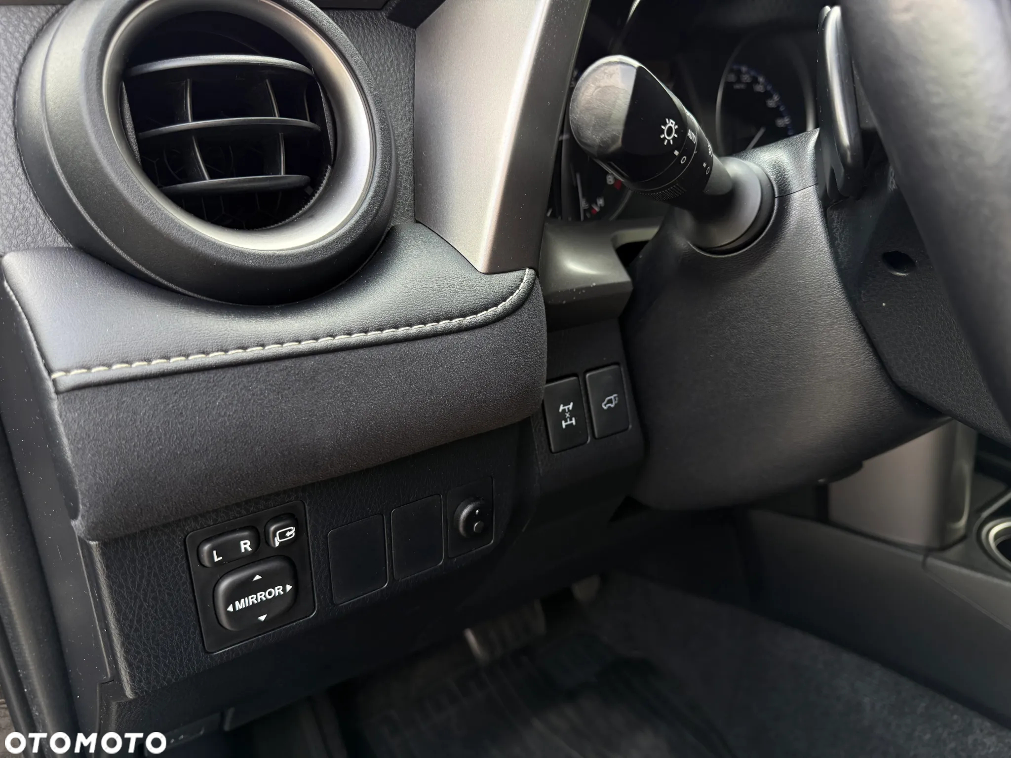 Toyota RAV4 2.0 Premium 4x4 MS - 19