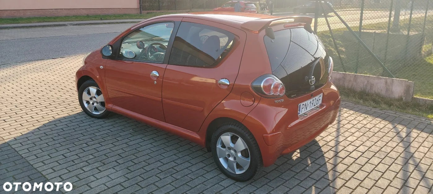 Toyota Aygo Connect - 5