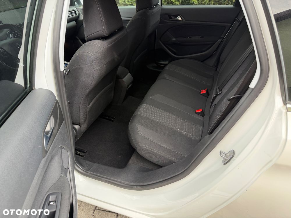 Peugeot 308 BlueHDi FAP 150 EAT6 Stop & Start Allure - 25