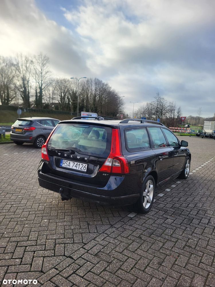 Volvo V70 2.5T Momentum - 7