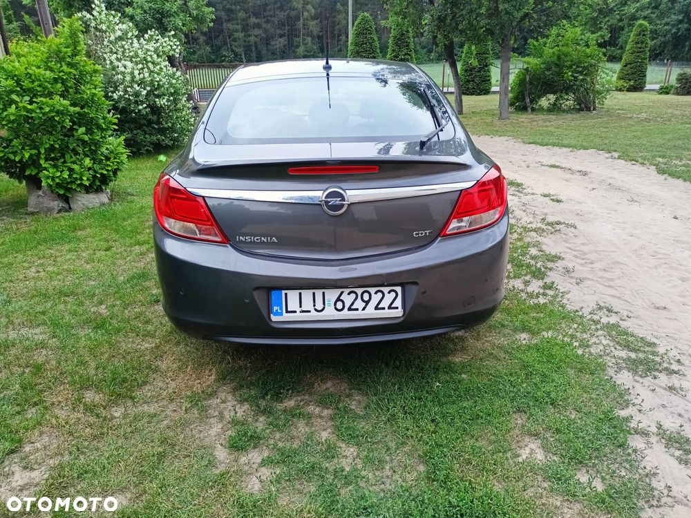 Opel Insignia 2.0 CDTI - 9