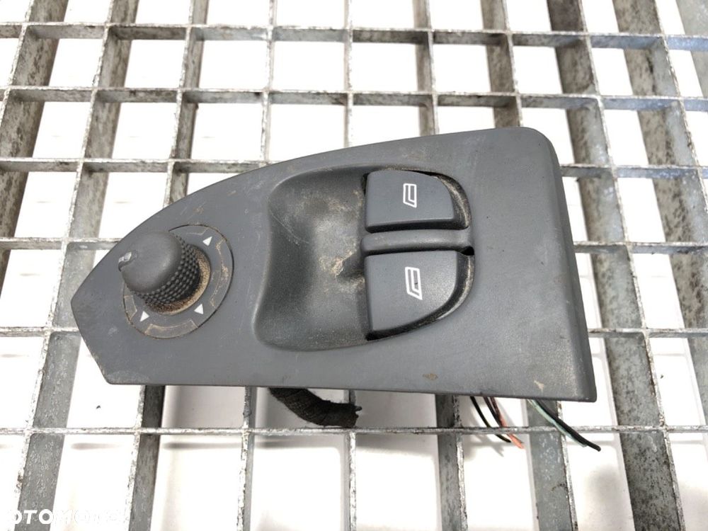 PRZEŁĄCZNIK SZYB LEWY - 135.00 PLN - FIAT DUCATO Autobus (244_) 2002 - 2022 2.8 JTD 94 kW [128 KM] - 1