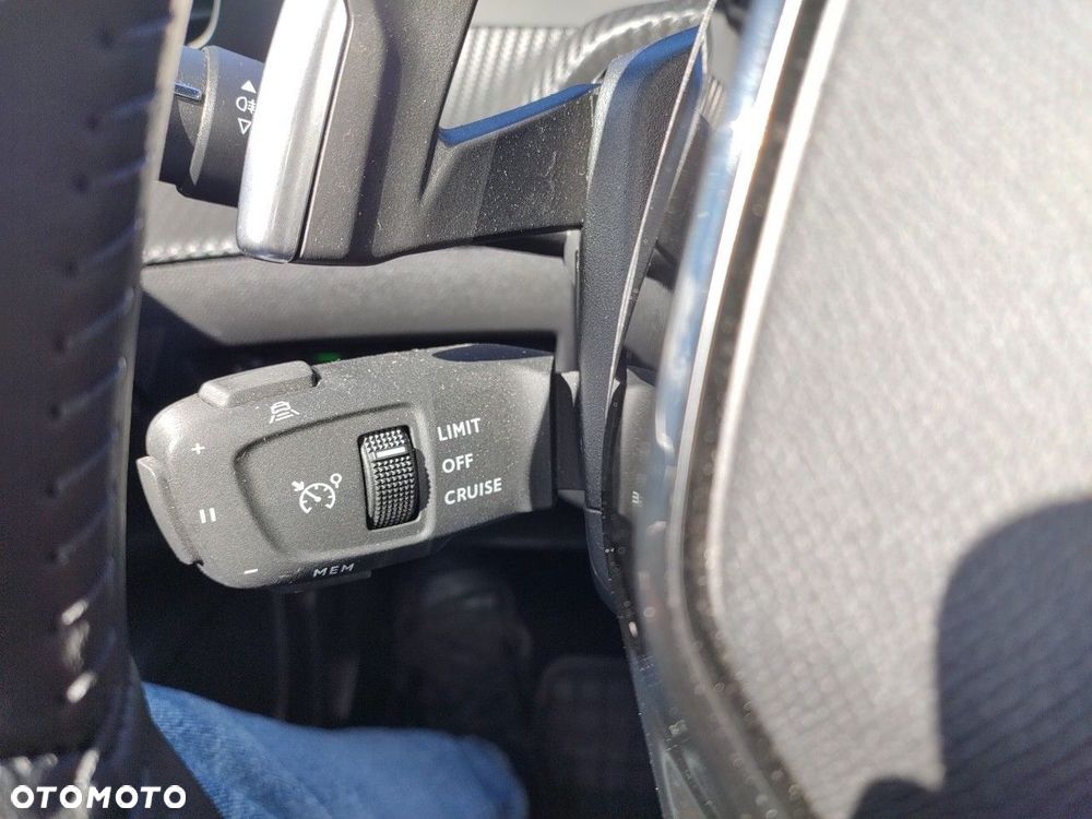 Peugeot 2008 1.2 PureTech Allure S&S EAT8 - 12