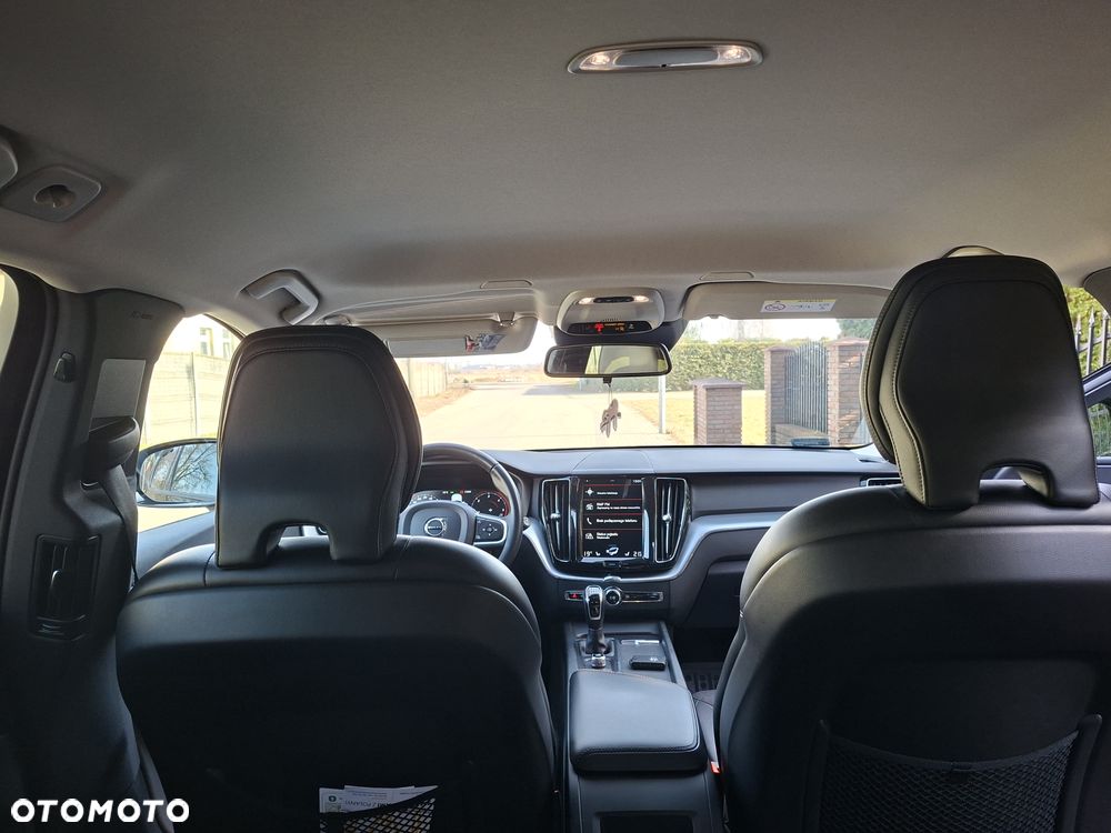 Volvo XC 60 D3 Momentum Pro - 12