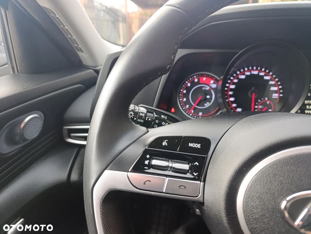 Hyundai Elantra 1.6 Modern - 21