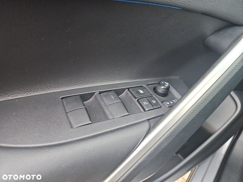 Toyota Corolla Cross - 24