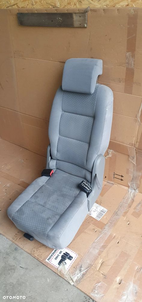 Fotel środkowy siedzenie środek tył tylny 2 rząd VW Touran 1T0 - 4