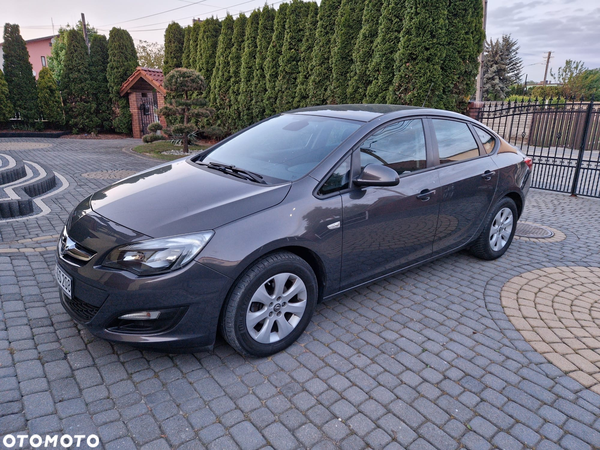 Opel Astra 1.3 CDTI DPF 150 Jahre - 3