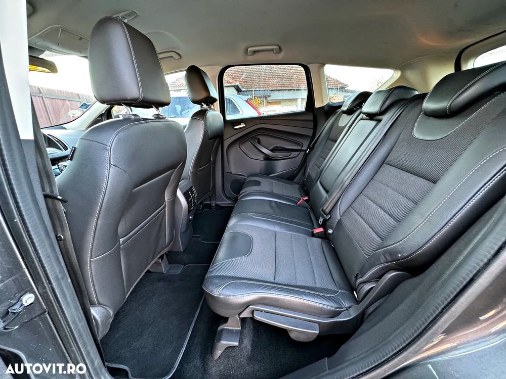 Ford Kuga 2.0 TDCi 4x4 Aut. Titanium - 6