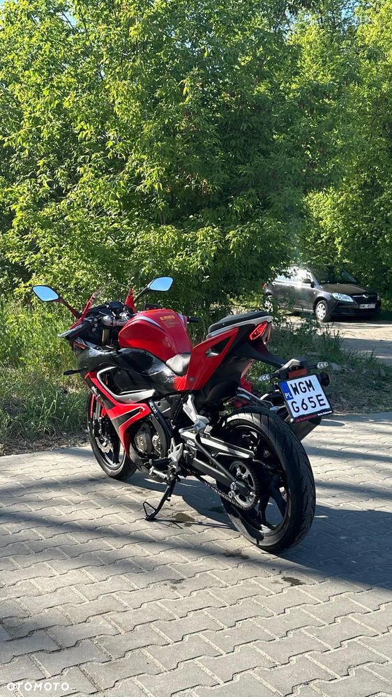 QJMOTOR SRK 125R - 6