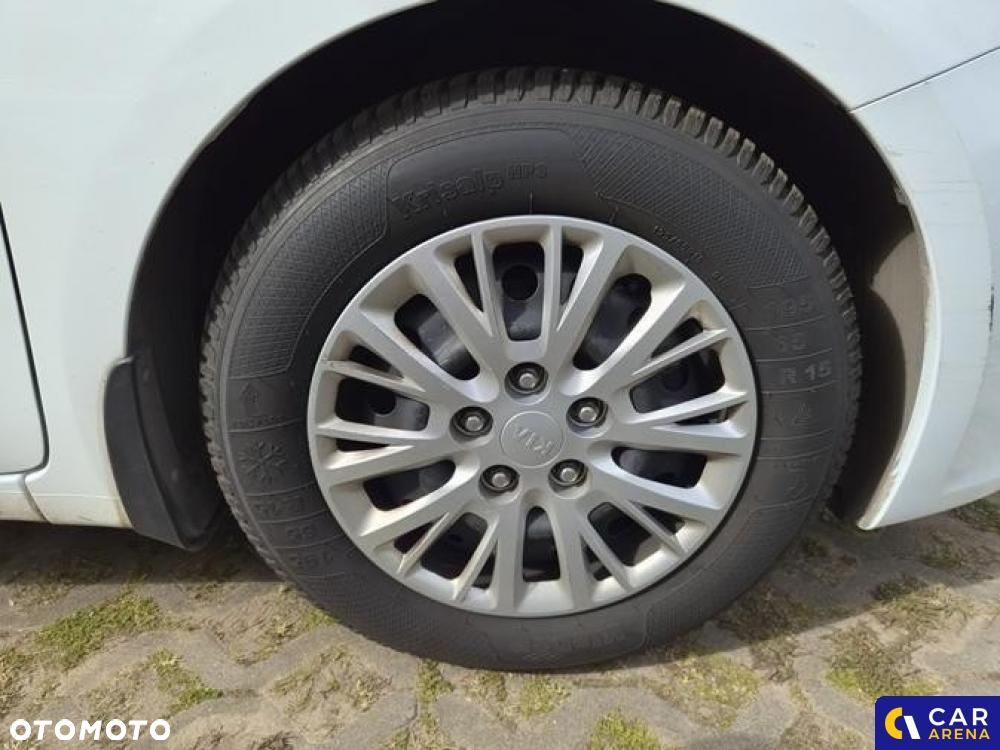 Kia Ceed - 16