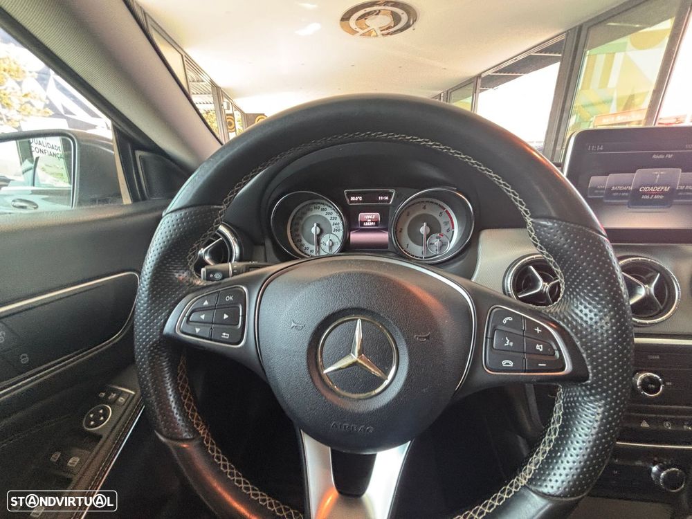 Mercedes-Benz CLA 200 - 12