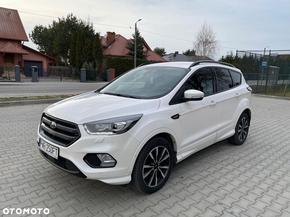 Ford Kuga - 1
