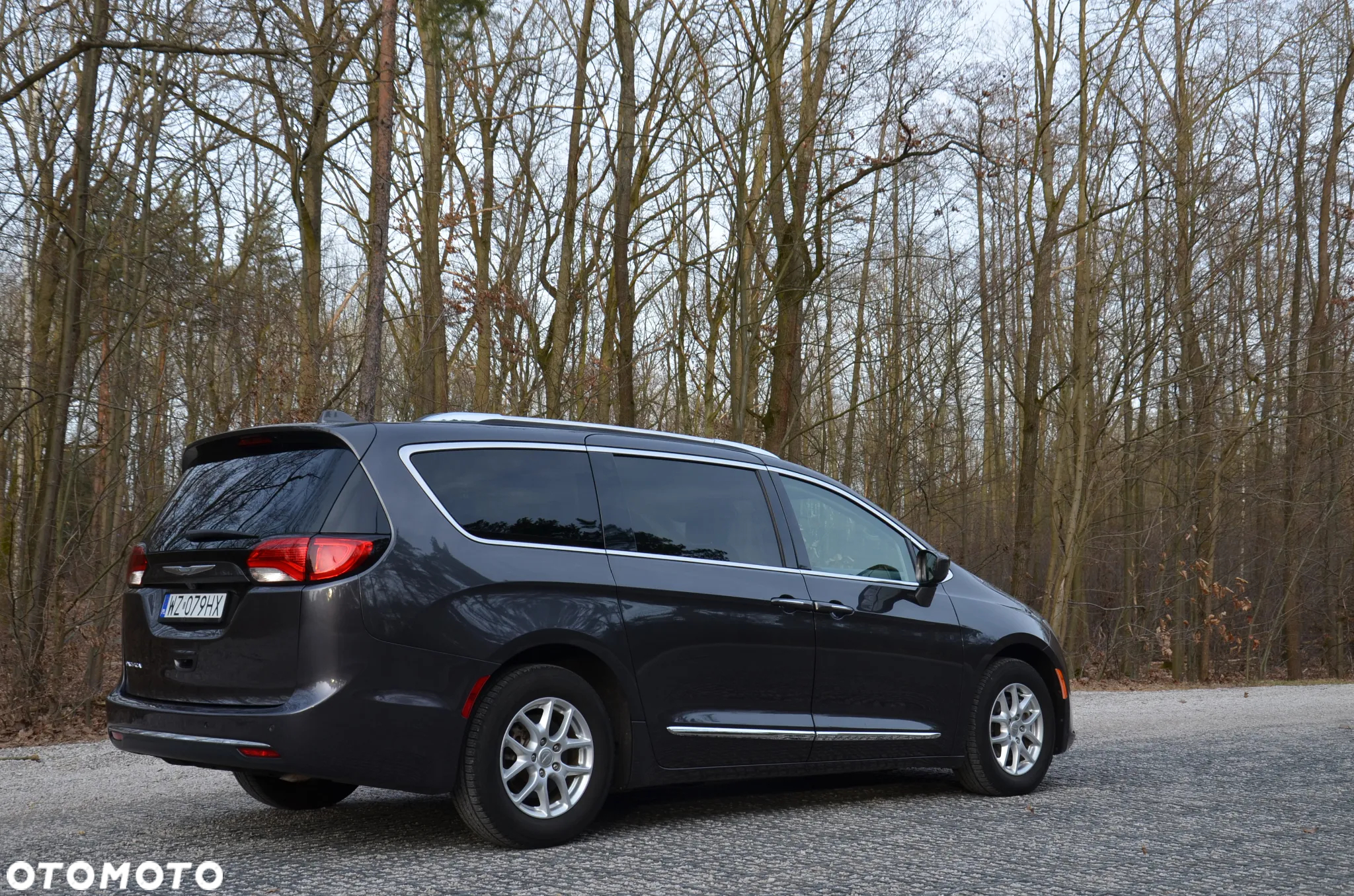 Chrysler Pacifica - 5