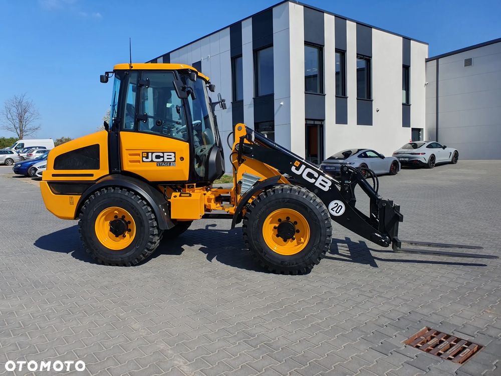 JCB 409 - 2