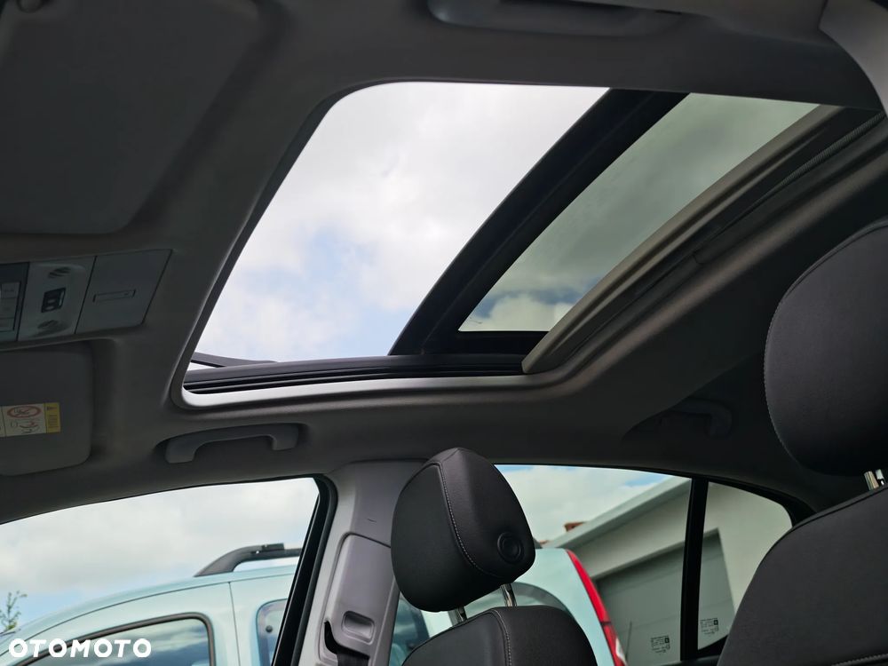 Opel Corsa 1.4 T Cosmo S&S - 29