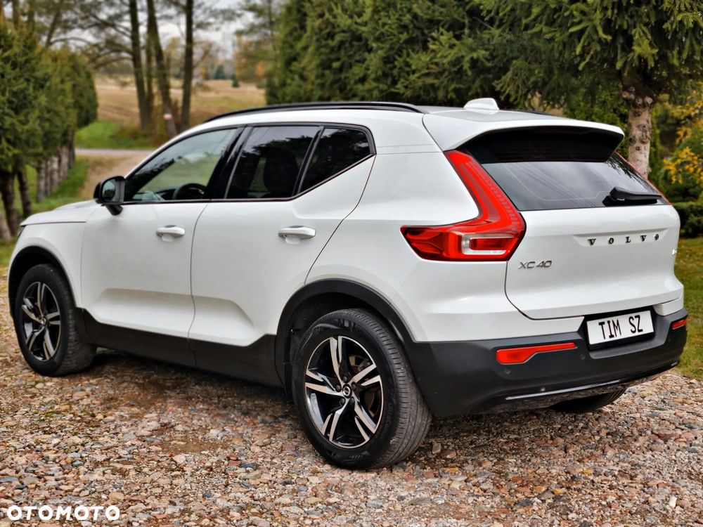 Volvo XC 40 B3 B DKG Plus Black Edition - 12