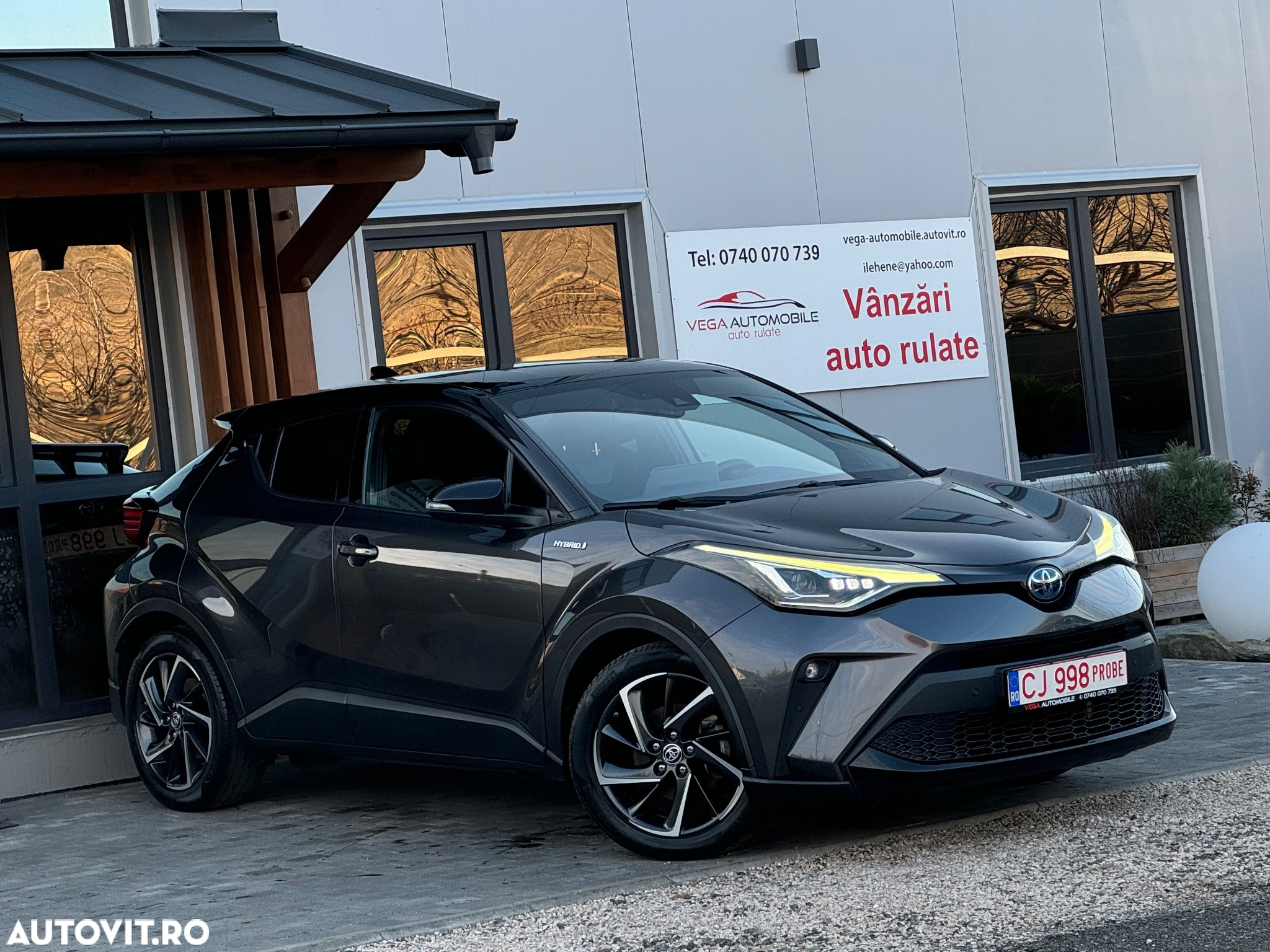 Toyota C-HR 2.0 HSD 184 CP 4x2 CVT C-ult Style bi-tone - 2