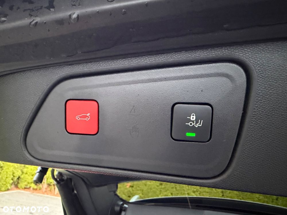 Peugeot 3008 225 e-EAT8 GT - 28