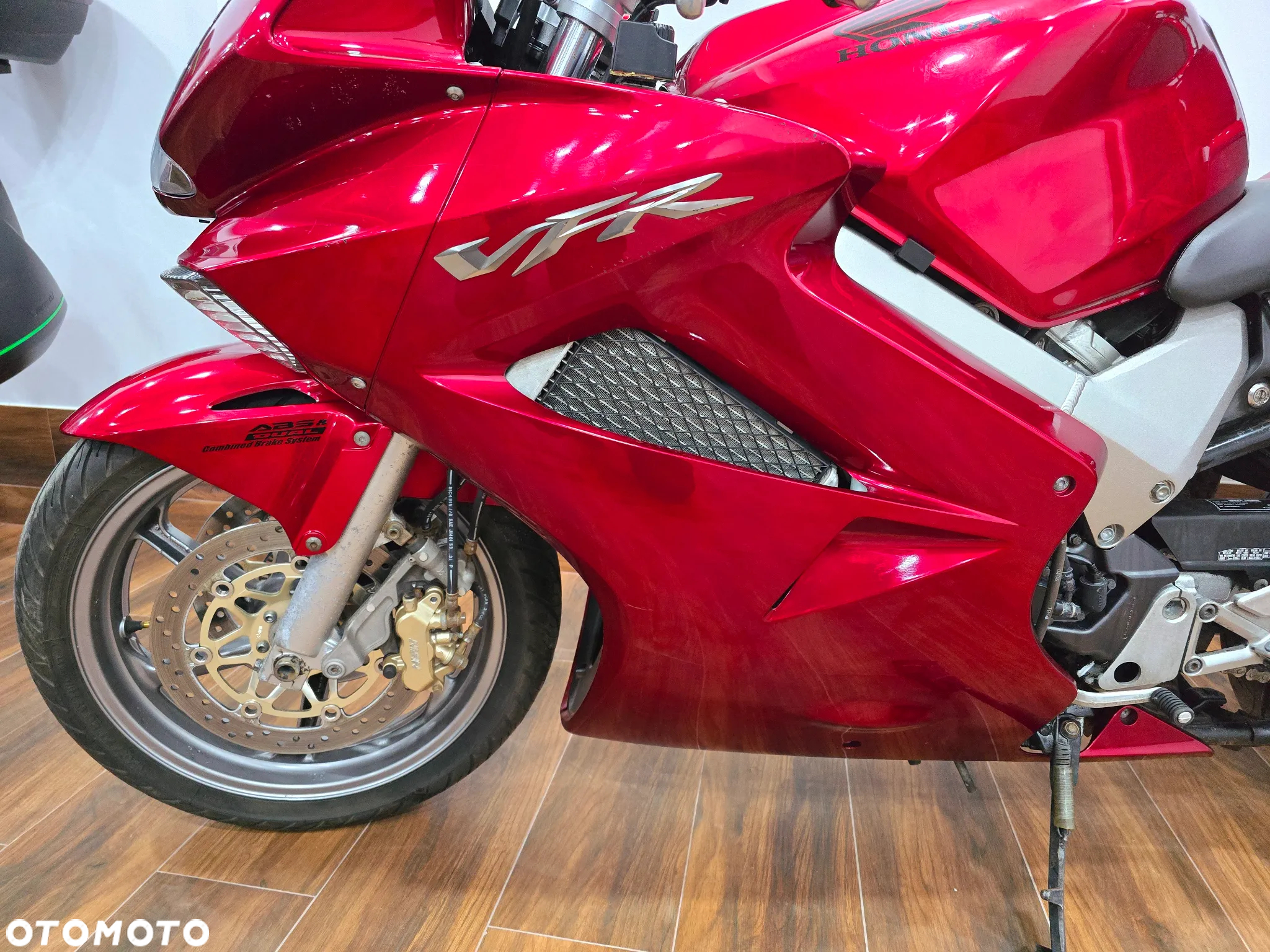 Honda VFR - 17