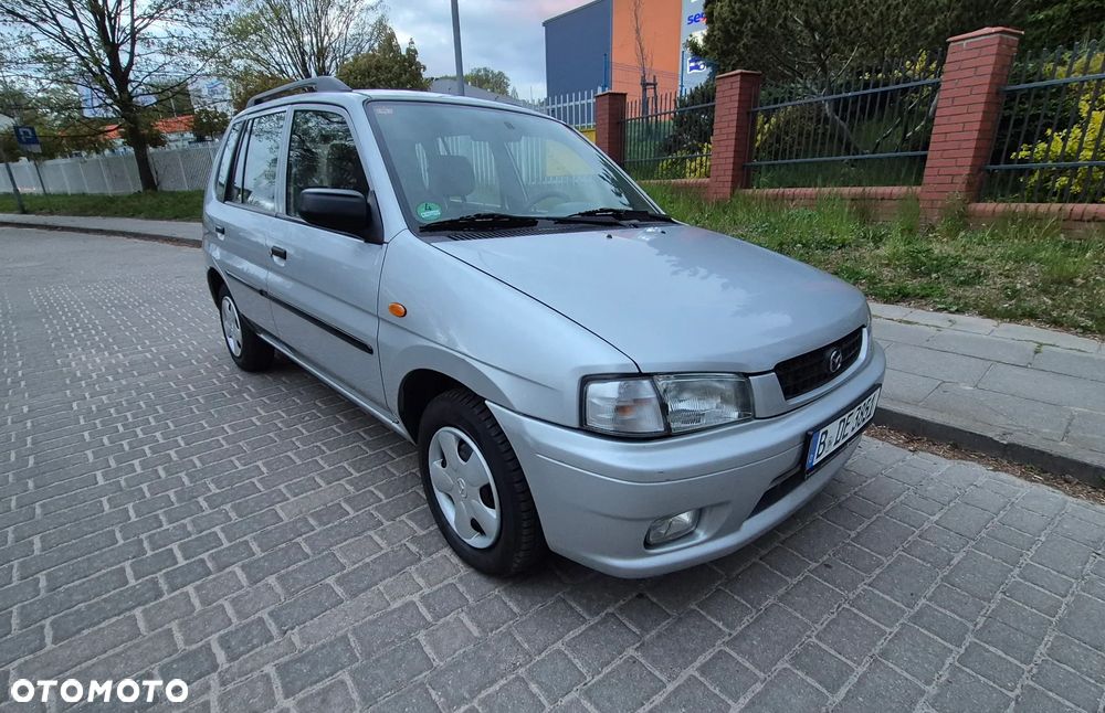 Mazda Demio - 17