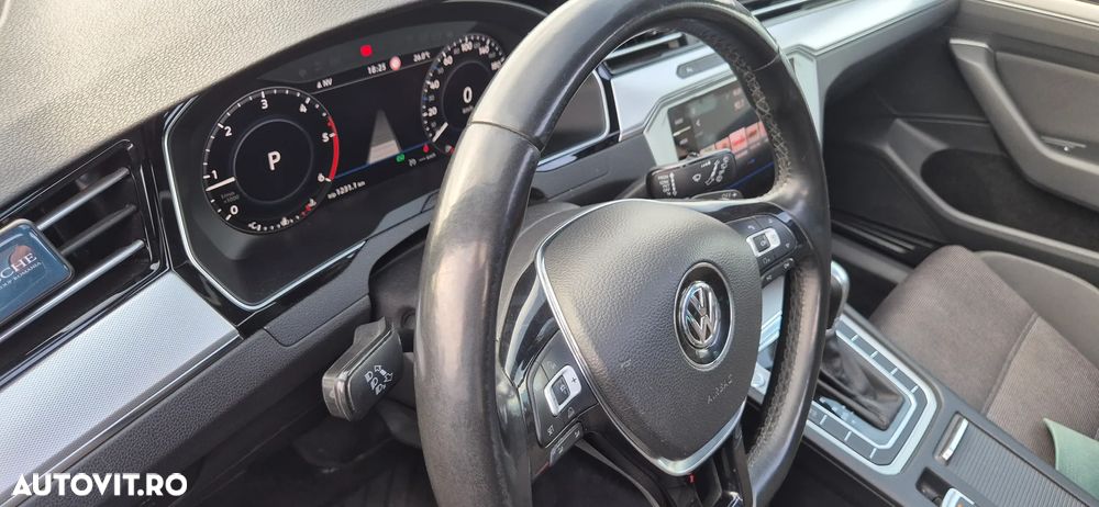 Volkswagen Passat 2.0 TDI SCR DSG Highline - 22