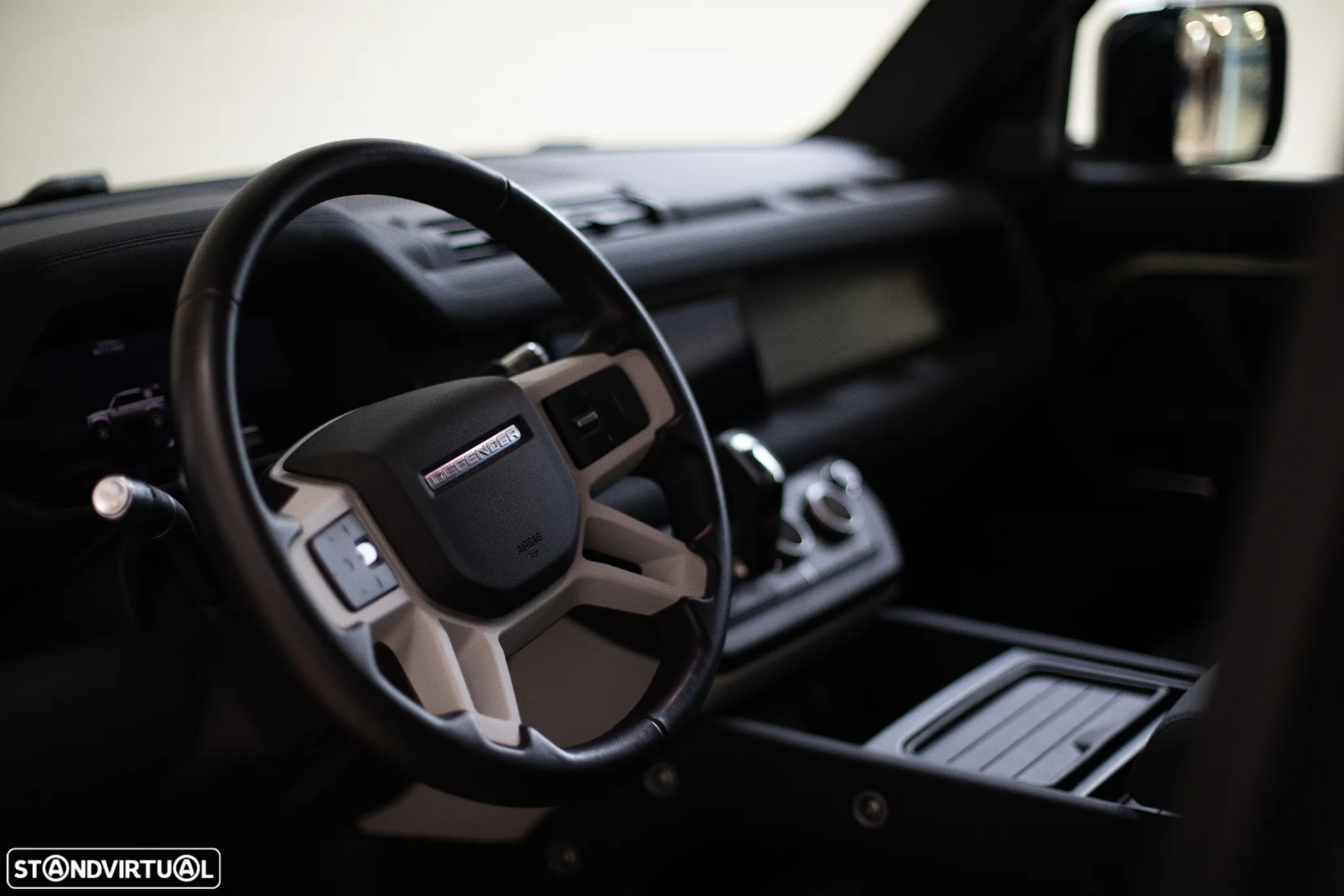 Land Rover Defender 110 D240 S - 6