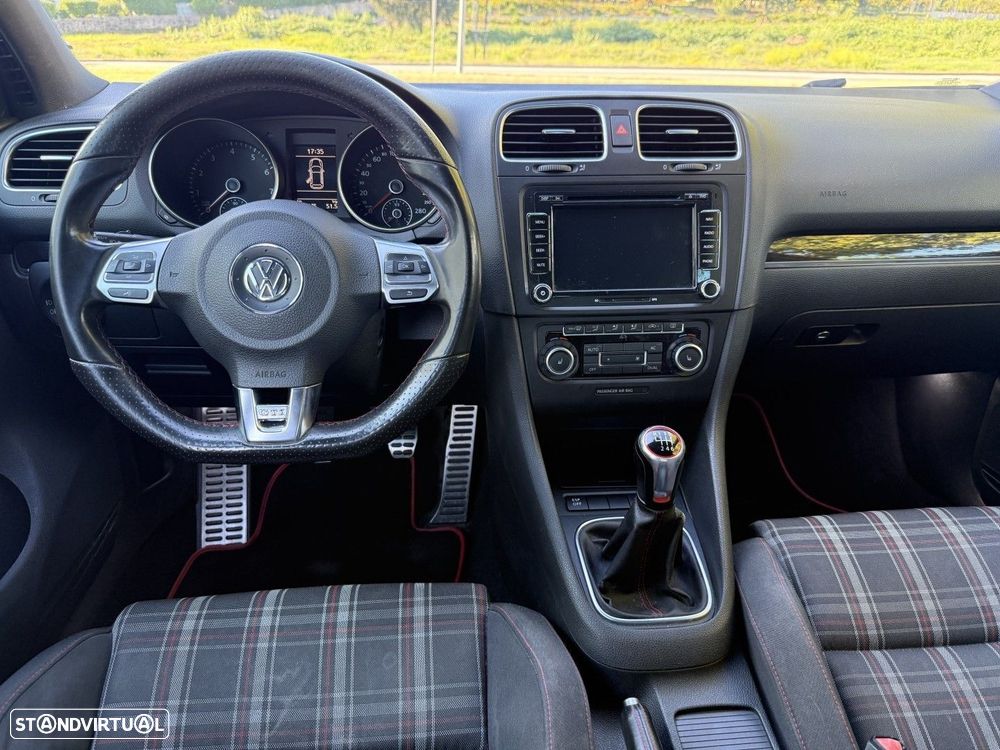 VW Golf 2.0 GTI - 23