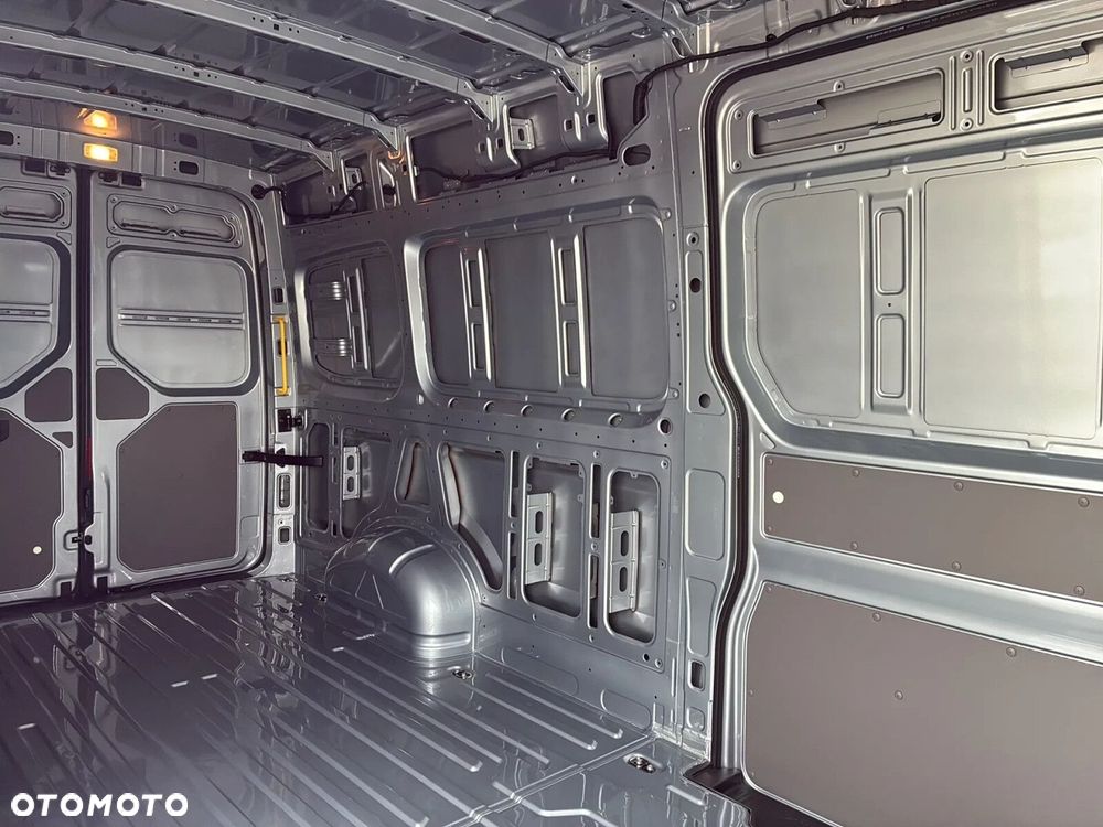 Volkswagen Crafter 35 Furgon AUTOMAT/L4H3, 2.0BiTDI 177KM, 4490mm, Wysoki dach, r.o. 4490 - 11