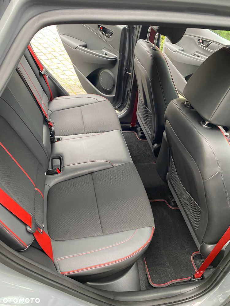 Hyundai Kona - 8