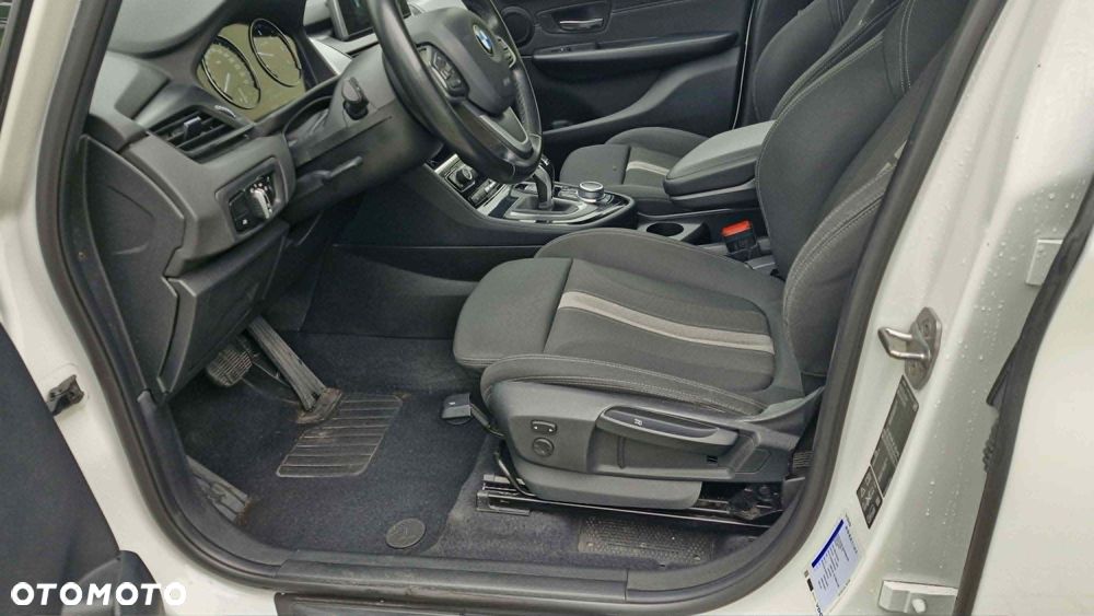 BMW Seria 2 218d xDrive Sport - 14